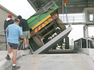 Tipping Platform
